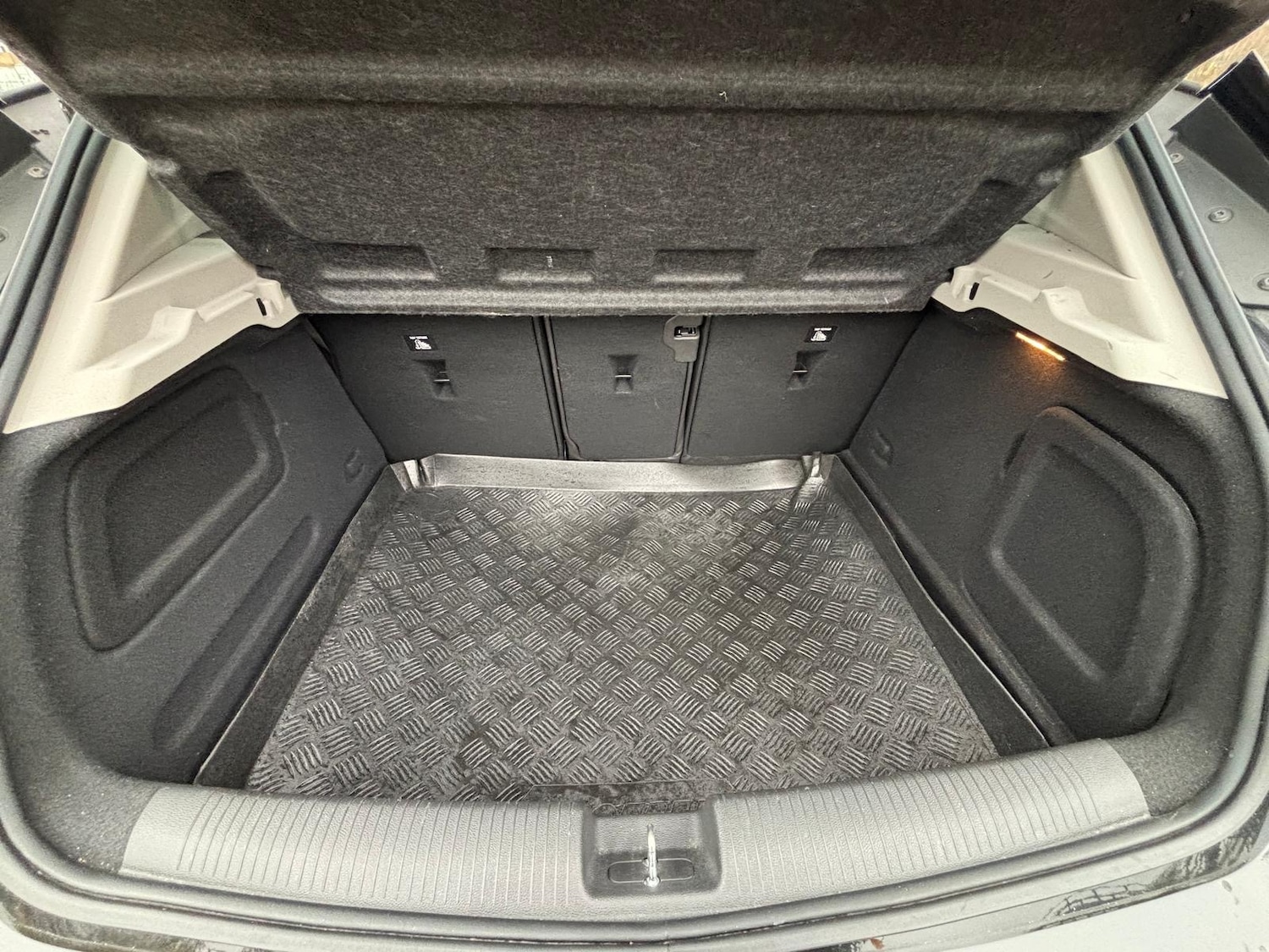 Used Vauxhall Astra 2017 for sale - 77791045: Photo 12