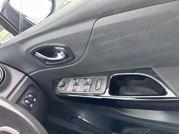 Used Renault Captur 2017 for sale - 75675362: Photo 12