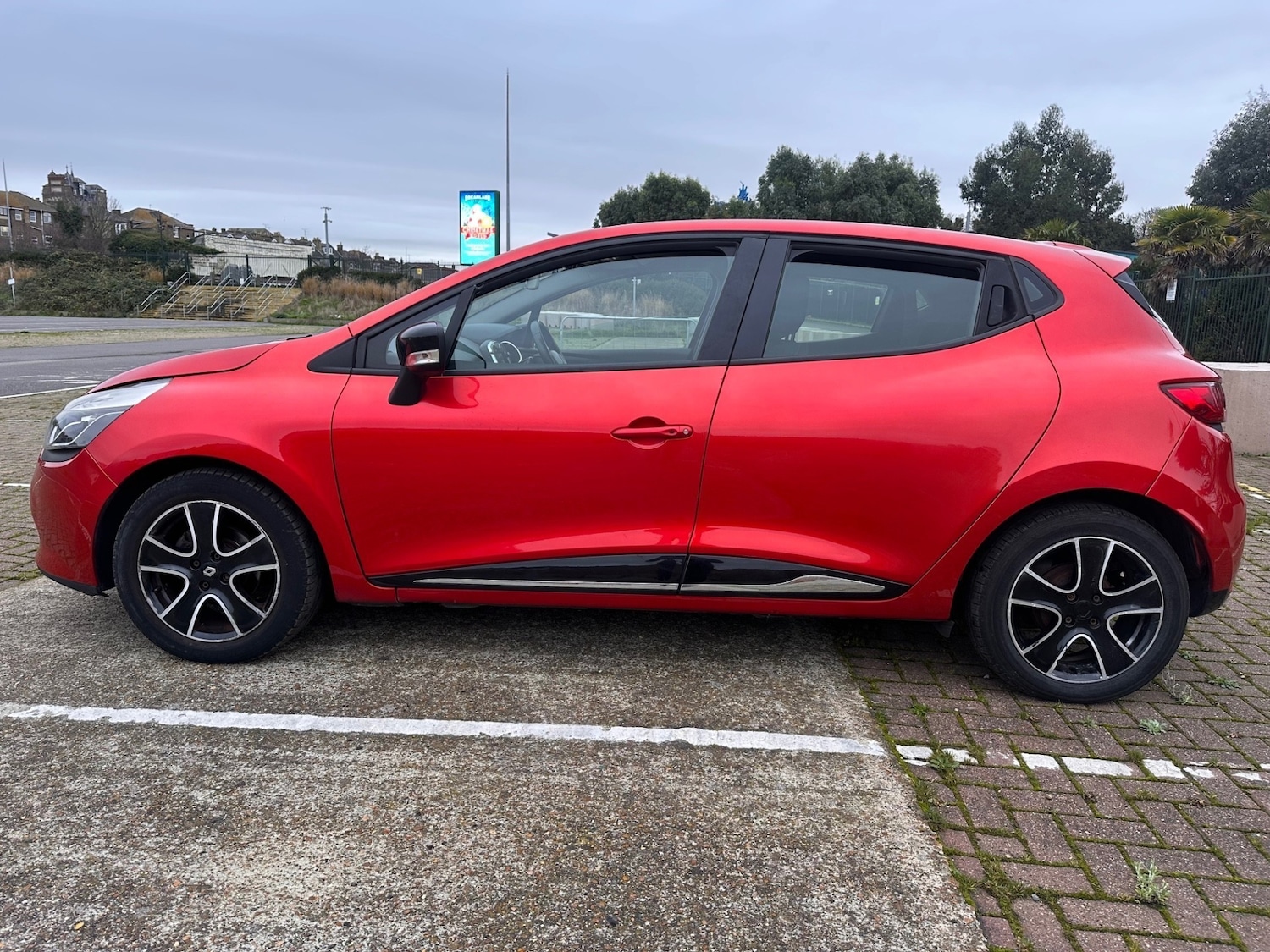 Used Renault Clio 2013 for sale - 76946814: Photo 4