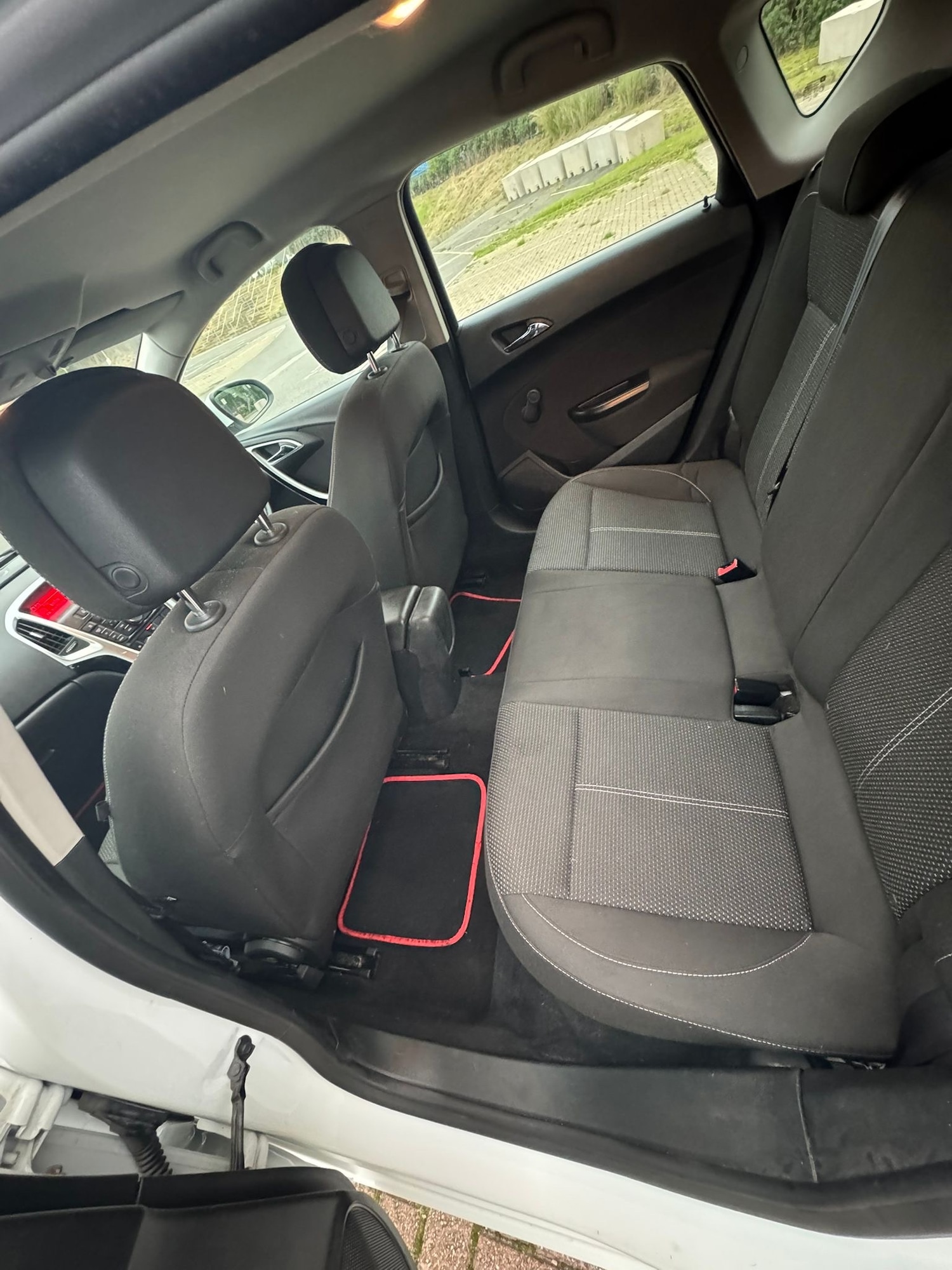 Used Vauxhall Astra 2014 for sale - 76242624: Photo 9