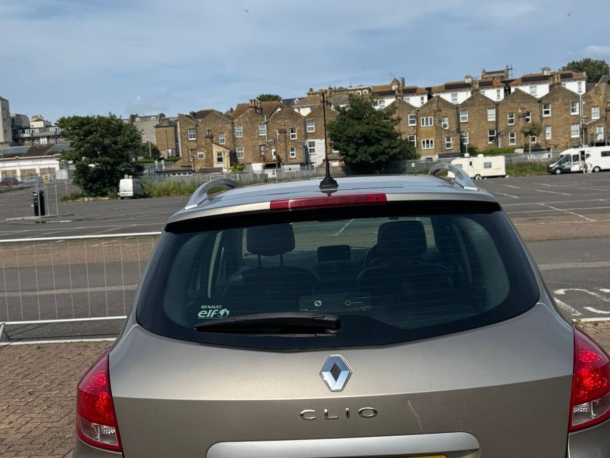 Used Renault Clio 2012 for sale - 77196496: Photo 5