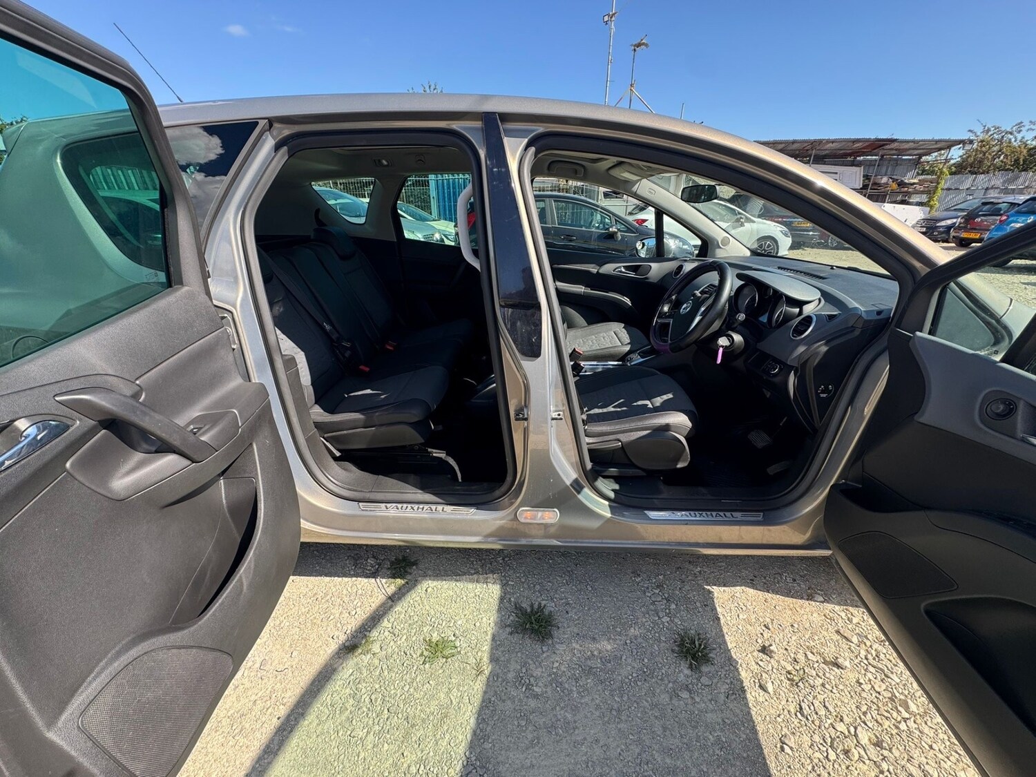 Used Vauxhall Meriva 2011 for sale - 76603306: Photo 6