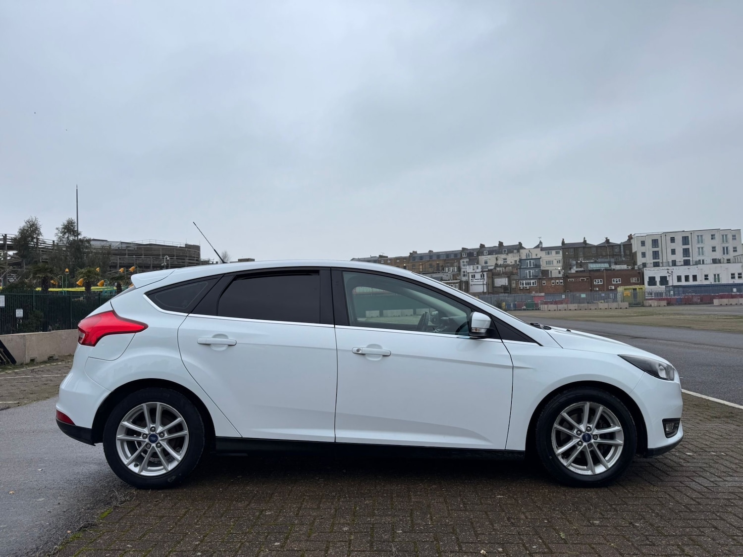 Used Ford Focus 2015 for sale - 77324561: Photo 4