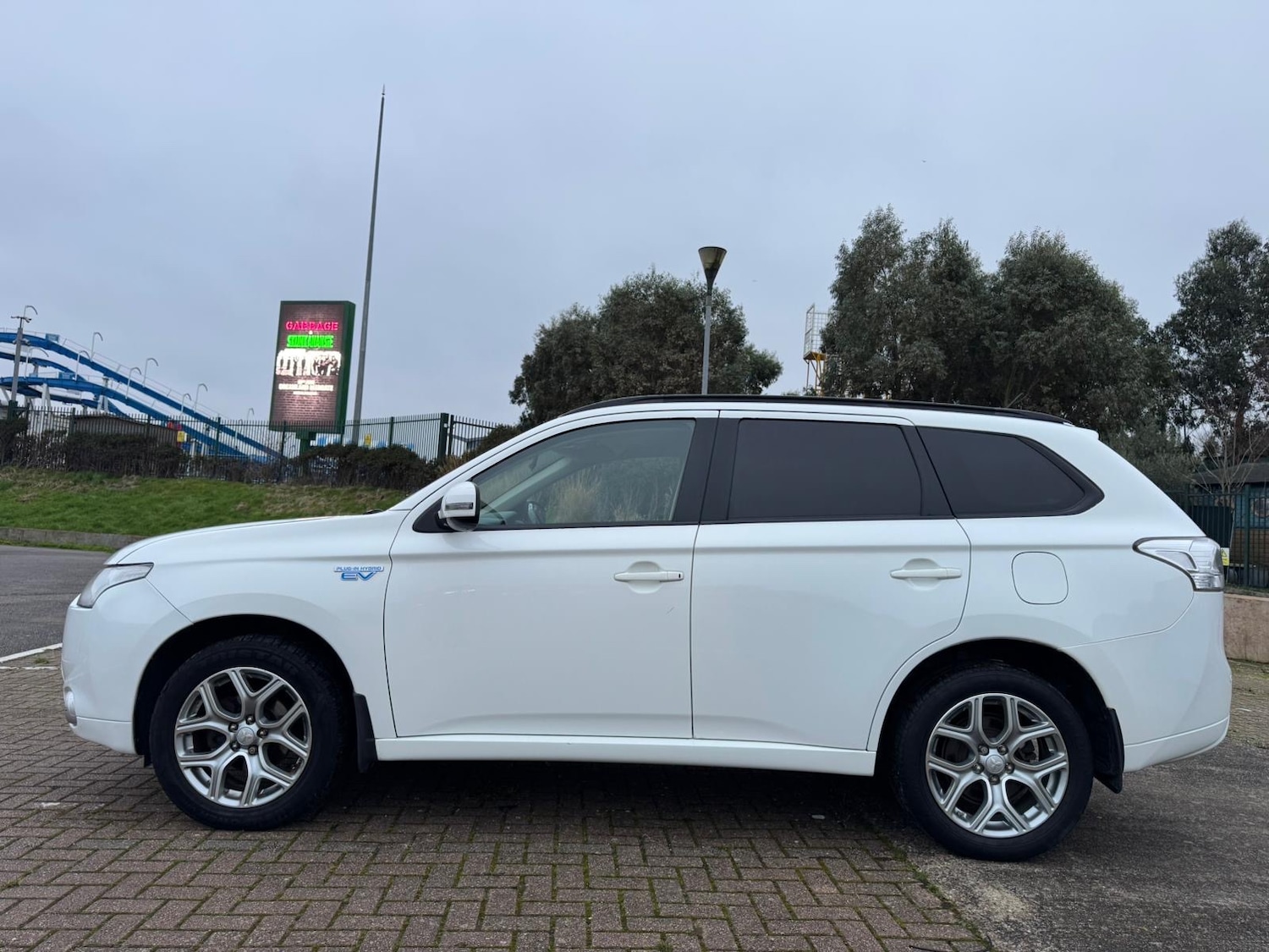 Used Mitsubishi Outlander 2015 for sale - 77493542: Photo 3