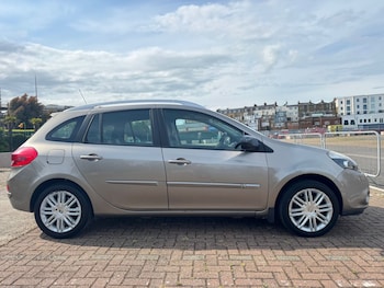Used Renault Clio 2012 for sale - 76603726: Photo
