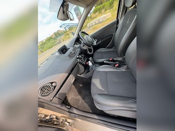 Used Renault Clio 2012 for sale - 76603726: Photo