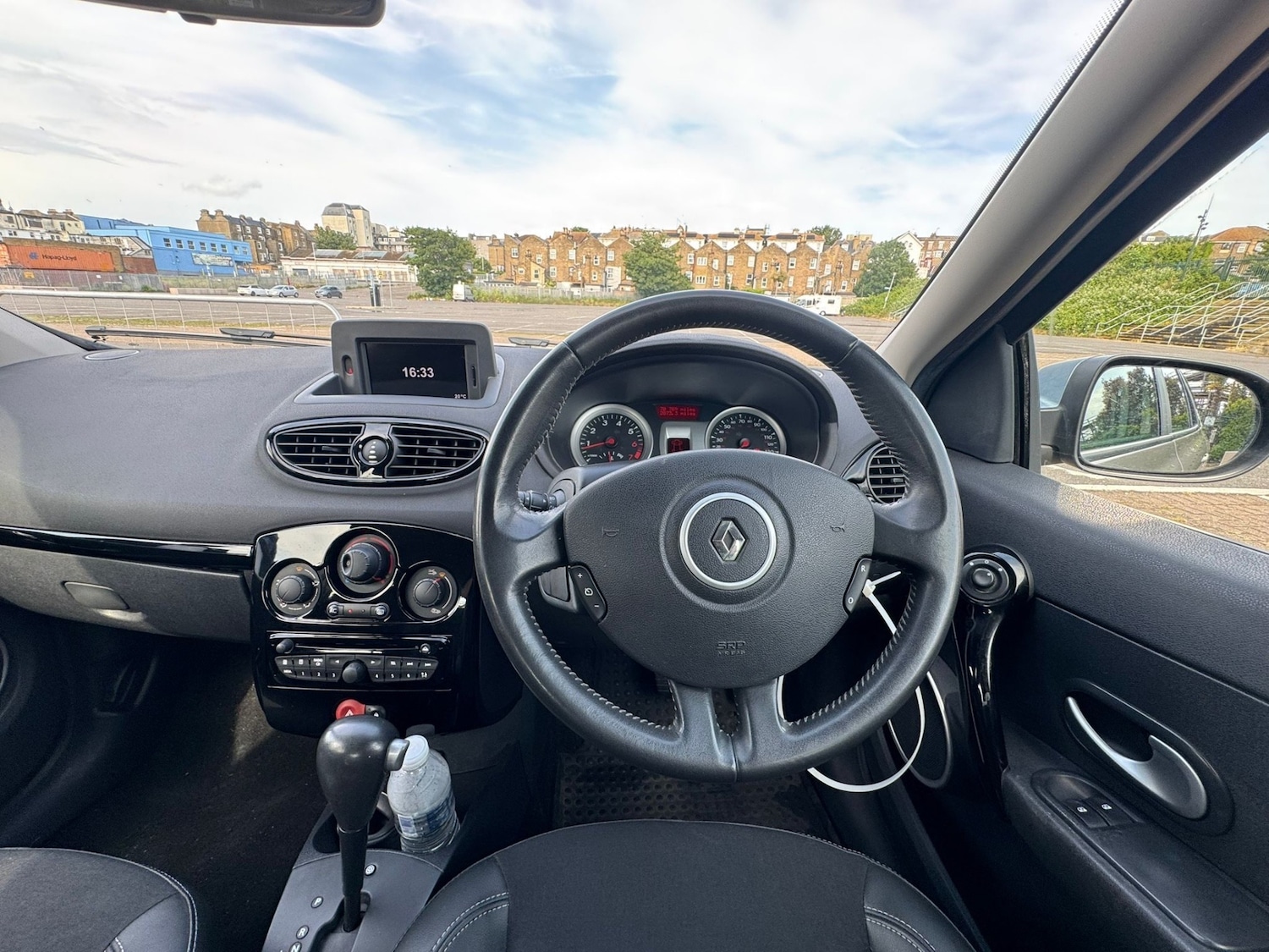 Used Renault Clio 2012 for sale - 76603726: Photo 8