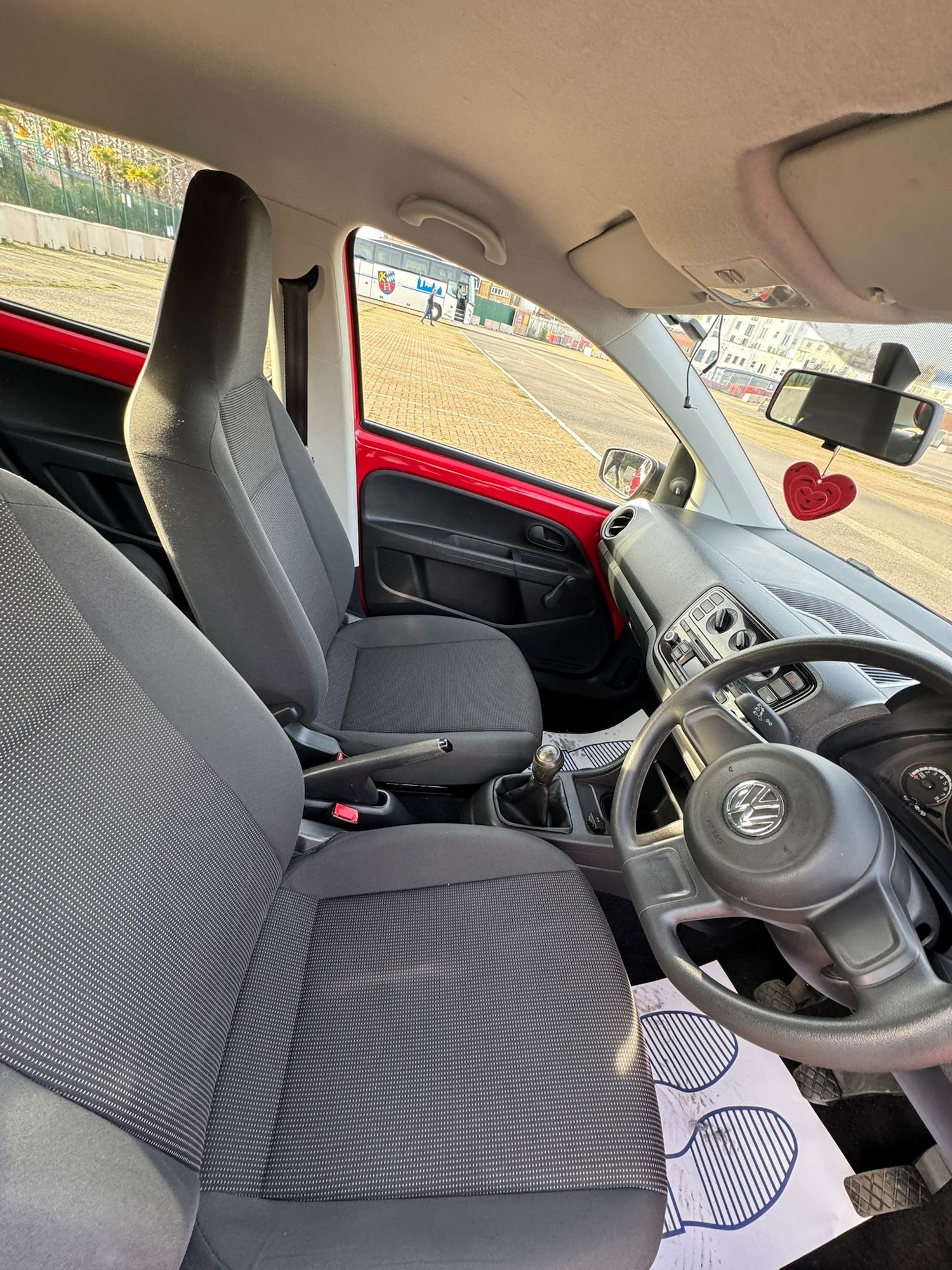 Used Volkswagen up! 2013 for sale - 78000381: Photo 11