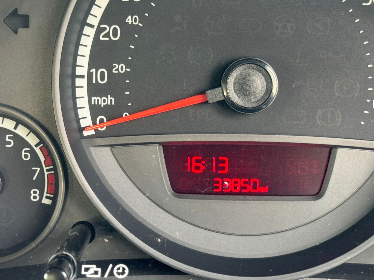 Used Volkswagen up! 2013 for sale - 78000381: Photo 8