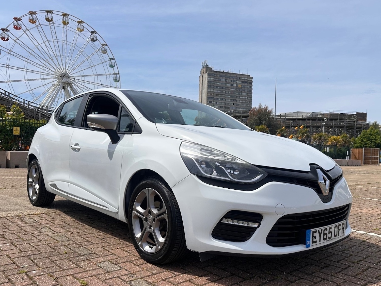 Used Renault Clio 2015 for sale - 76603120: Photo 1