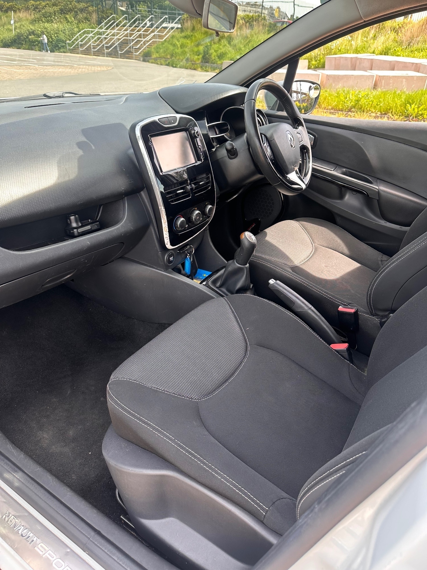 Used Renault Clio 2015 for sale - 76603120: Photo 7