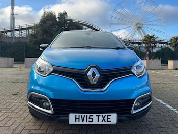 Used Renault Captur 2015 for sale - 76170539: Photo 2