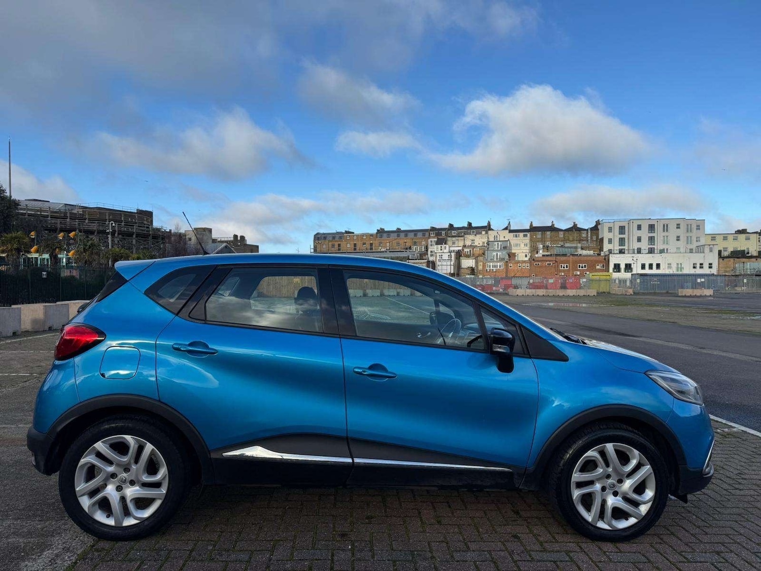 Used Renault Captur 2015 for sale - 76580592: Photo 4