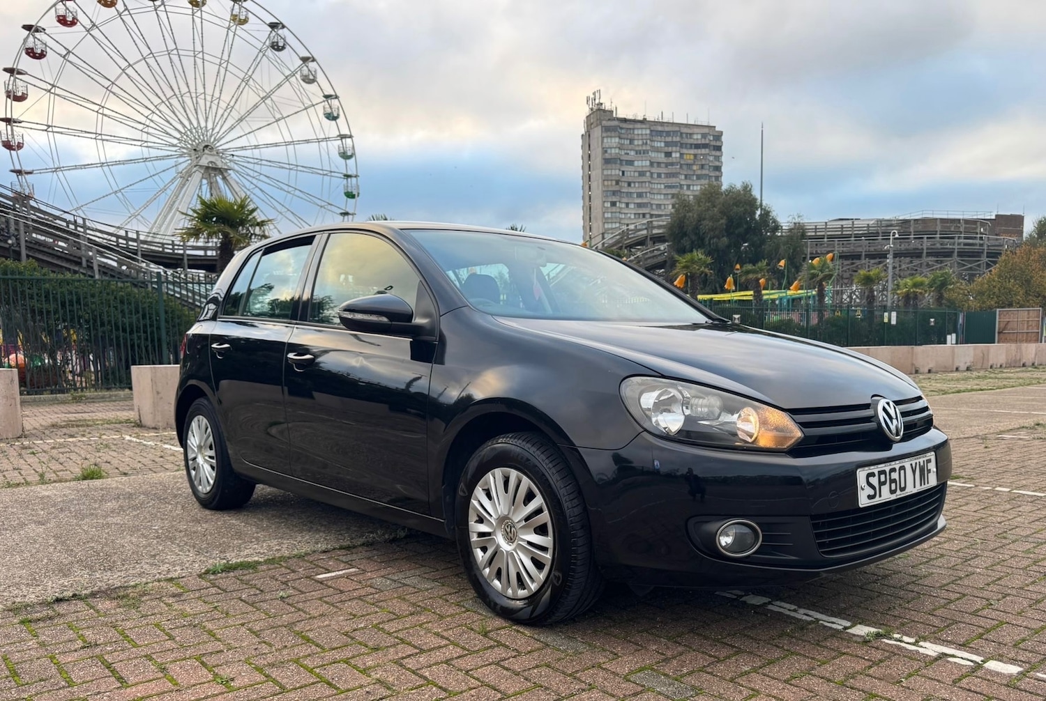 Used Volkswagen Golf 2010 for sale - 76309693: Photo 1