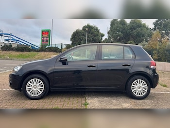 Used Volkswagen Golf 2010 for sale - 76309693: Photo 3