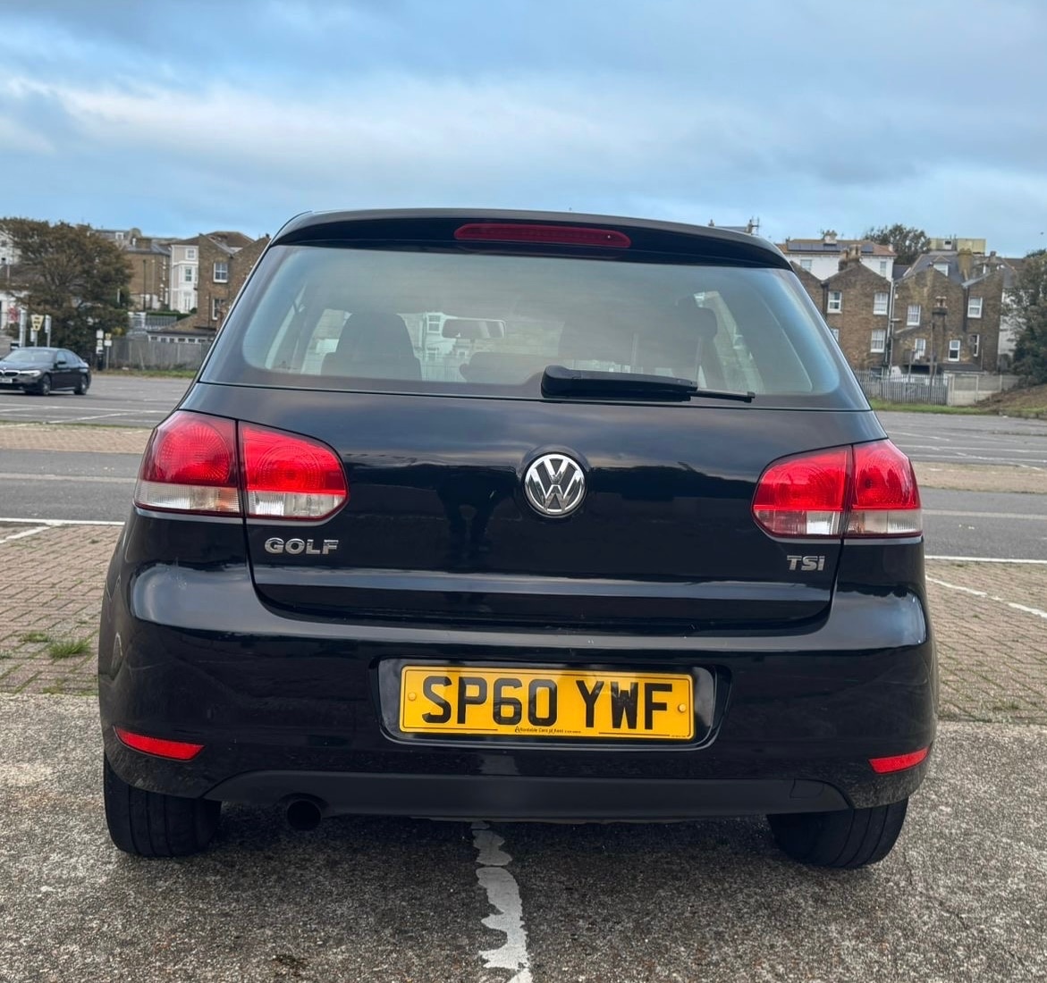 Used Volkswagen Golf 2010 for sale - 76309693: Photo 5