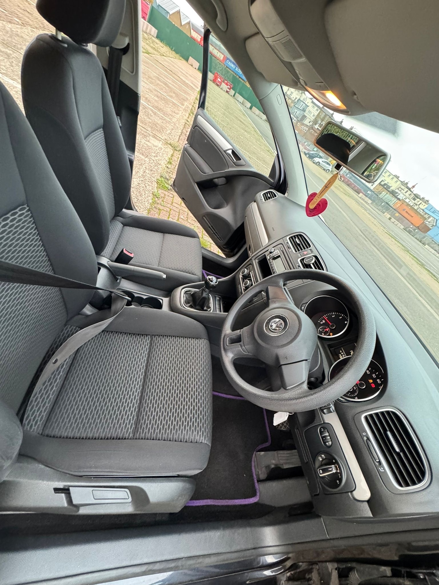 Used Volkswagen Golf 2010 for sale - 76309693: Photo 9