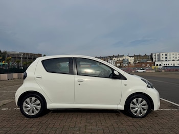 Used Toyota AYGO 2014 for sale - 76142868: Photo 3