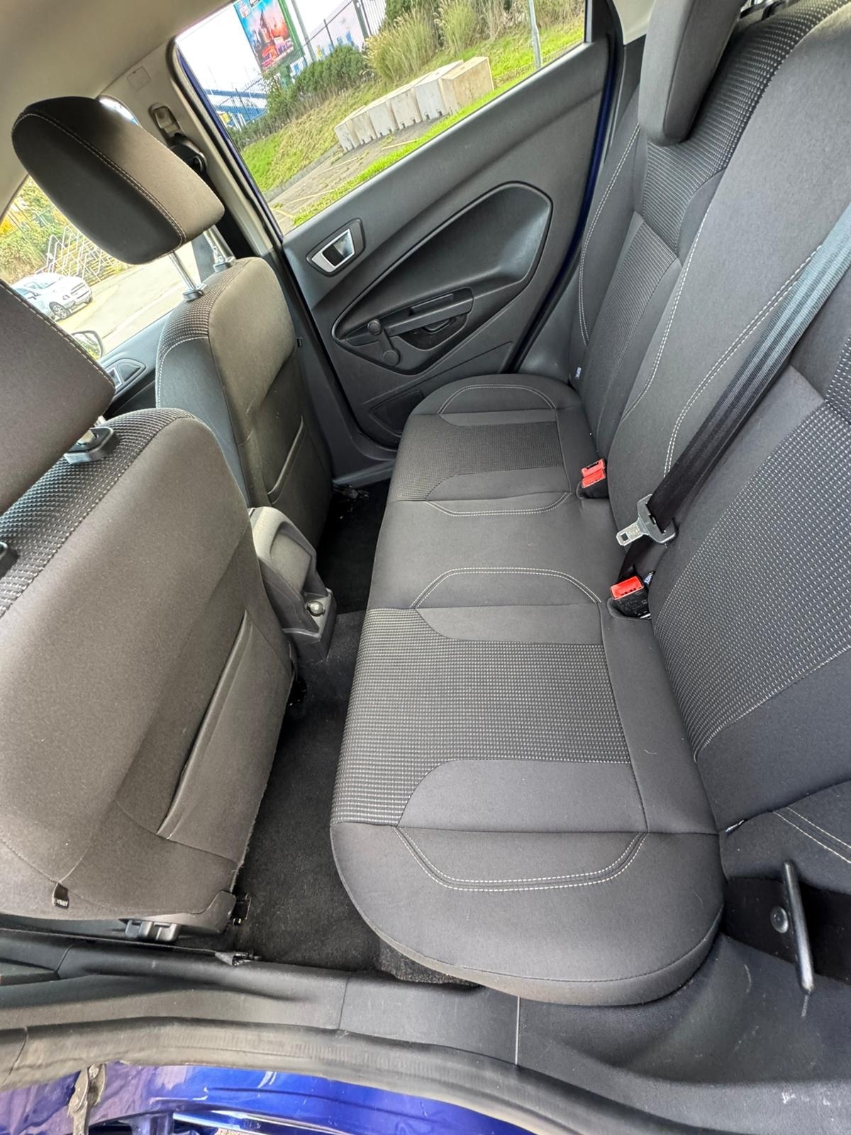 Used Ford Fiesta 2015 for sale - 76340418: Photo 8