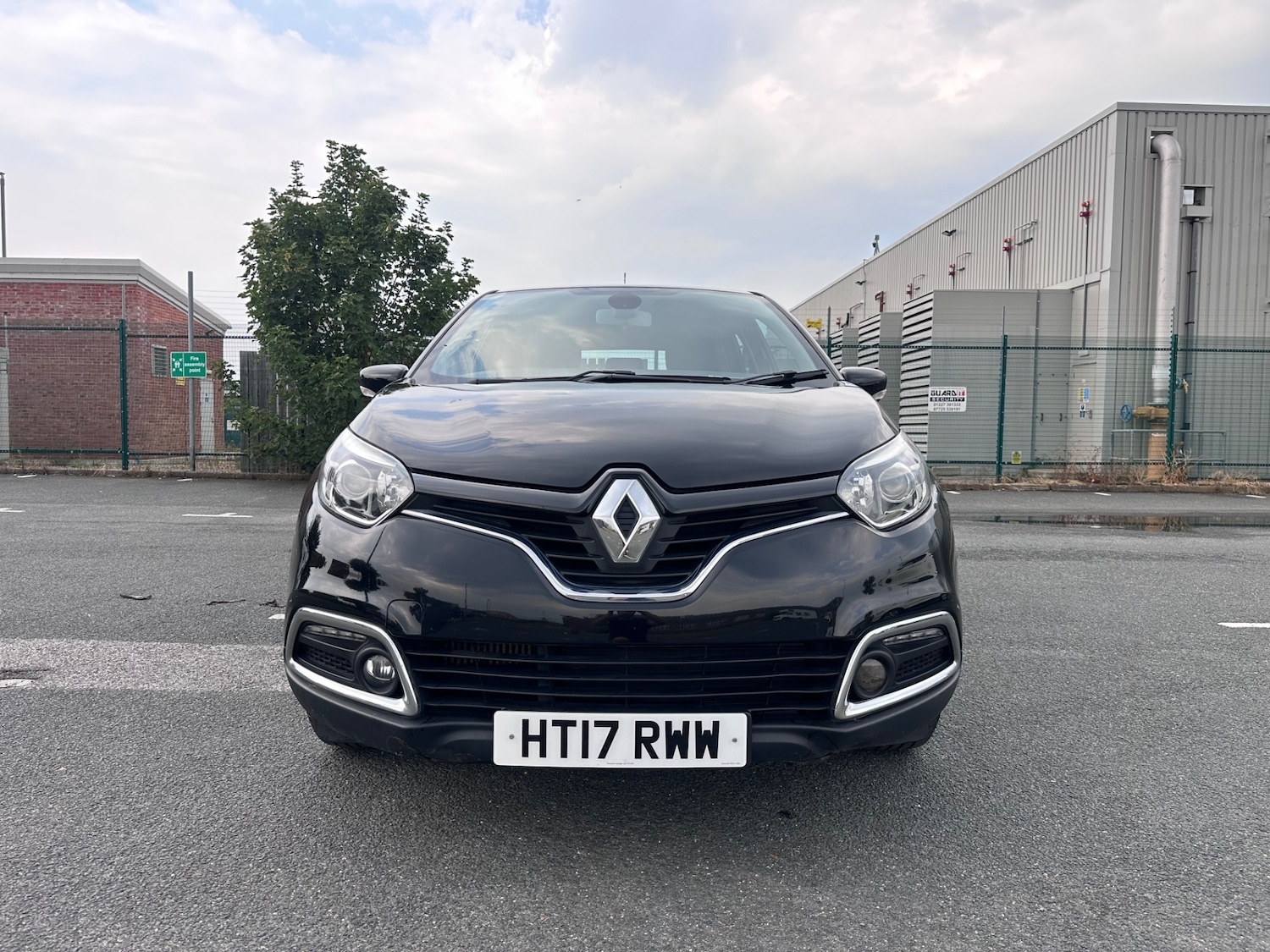 Used Renault Captur 2017 for sale - 76948598: Photo 2