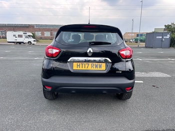 Used Renault Captur 2017 for sale - 76948598: Photo