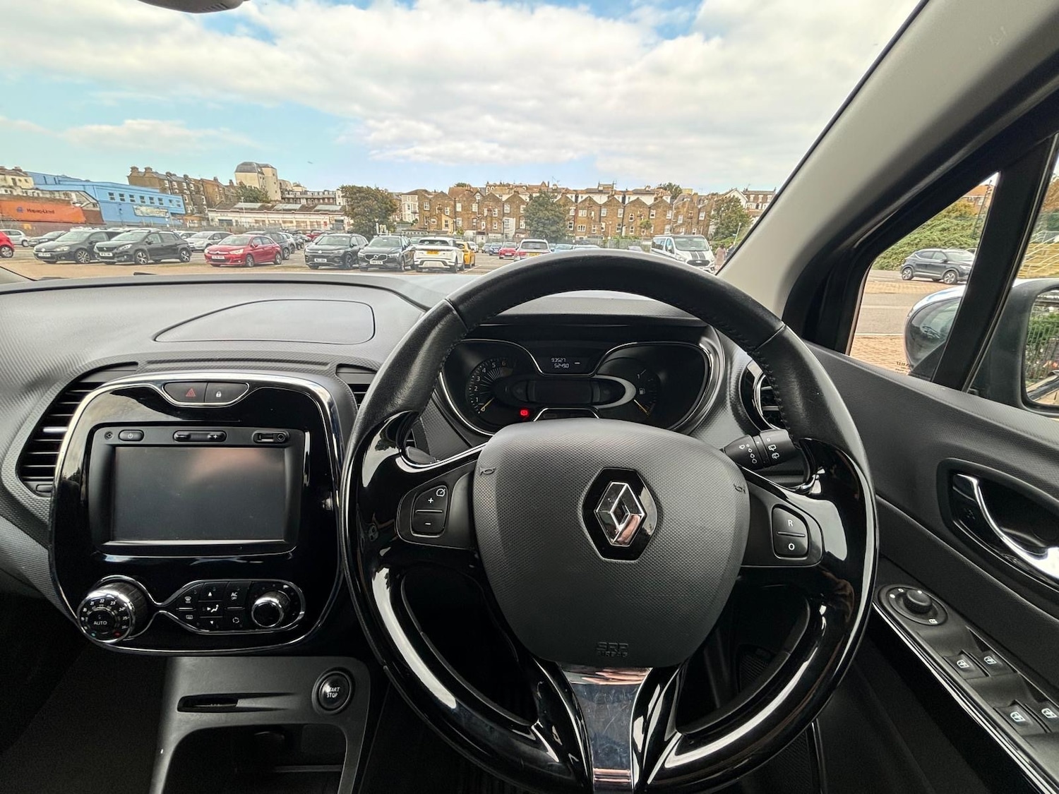 Used Renault Captur 2014 for sale - 76113885: Photo 11