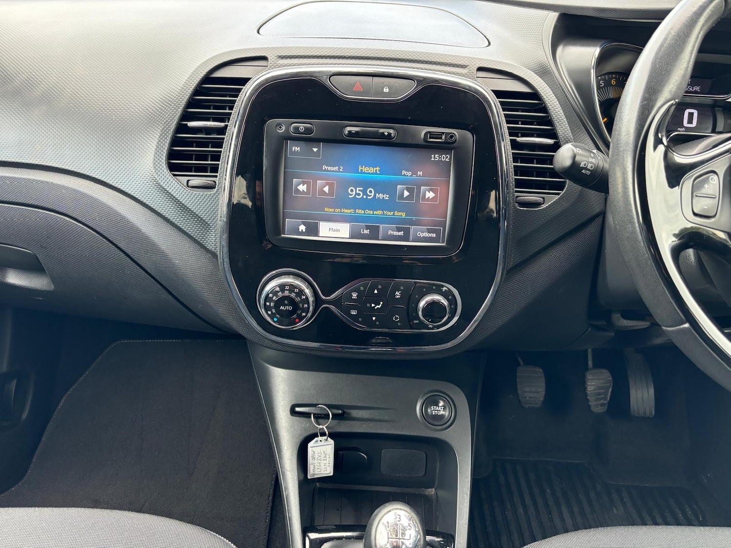 Used Renault Captur 2014 for sale - 76113885: Photo 12