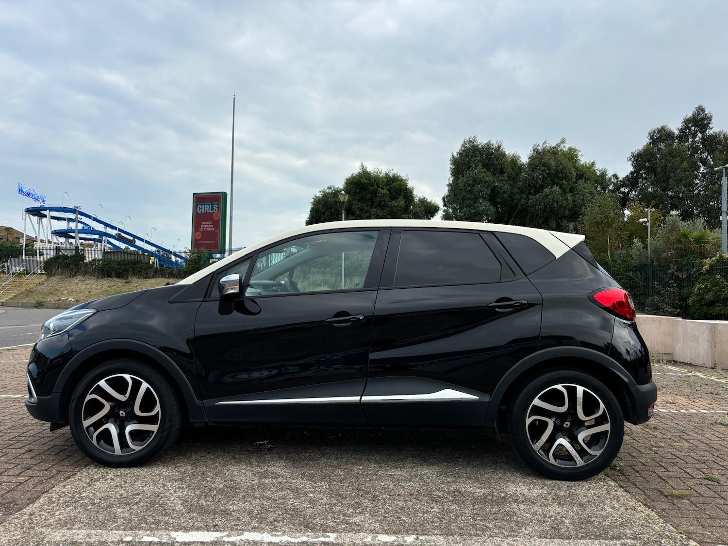 Used Renault Captur 2014 for sale - 76113885: Photo 4