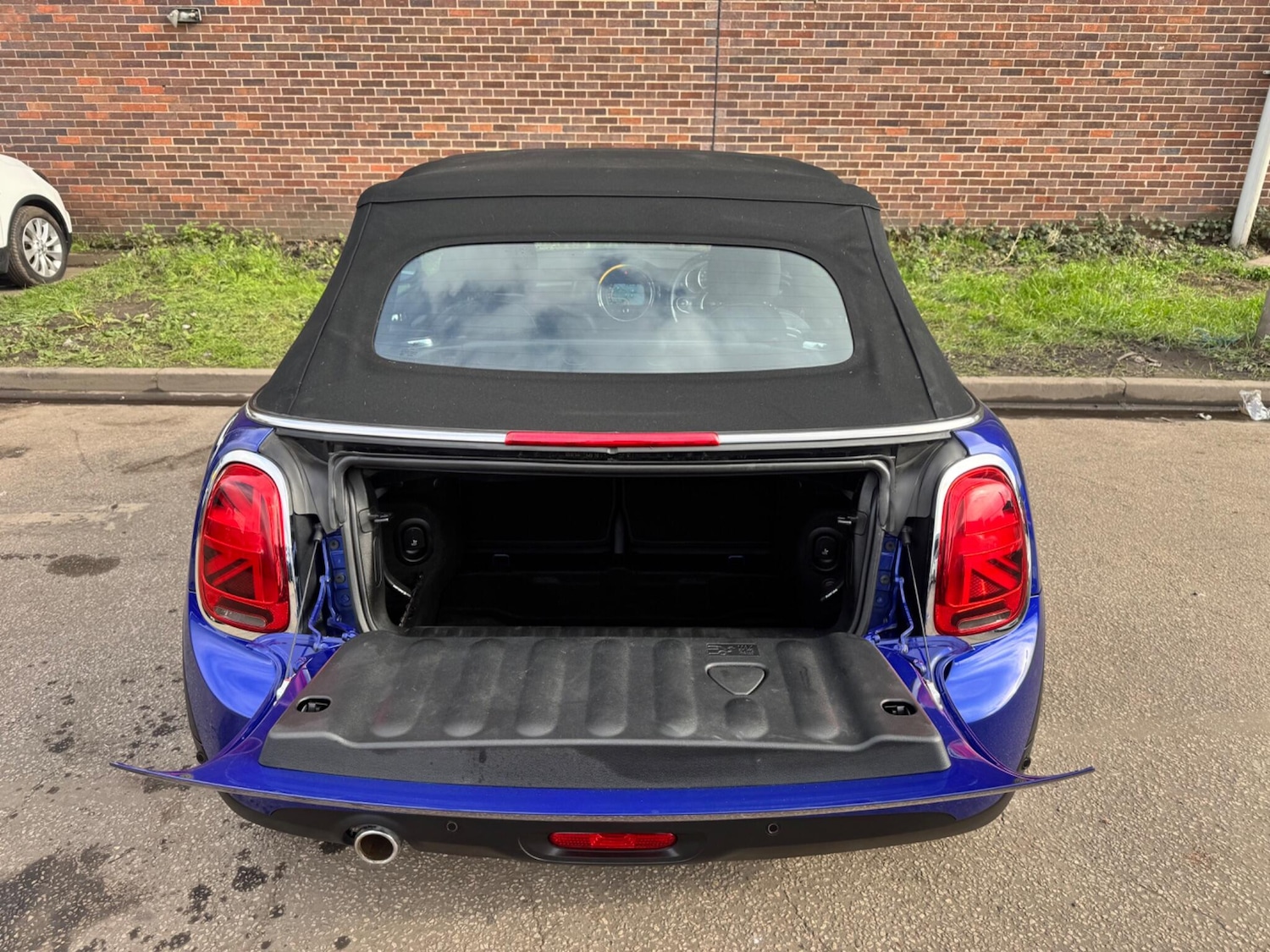 Used MINI Convertible 2019 for sale - 77957290: Photo 21