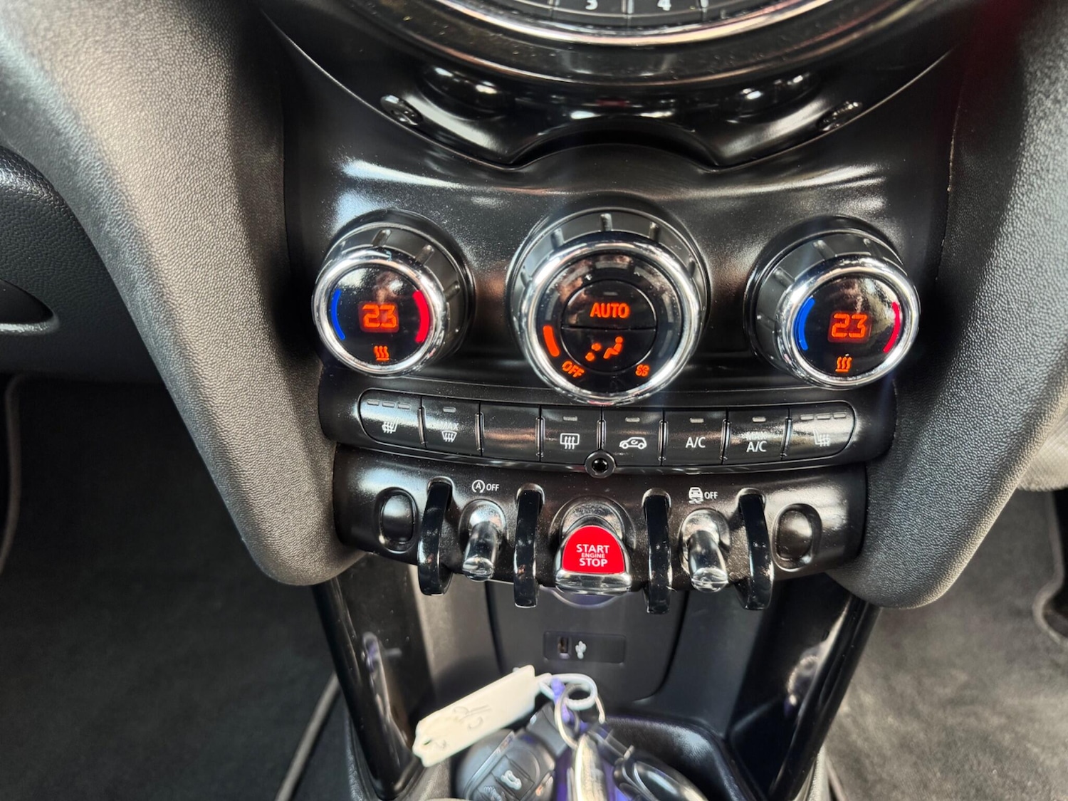 Used MINI Convertible 2019 for sale - 77957290: Photo 28