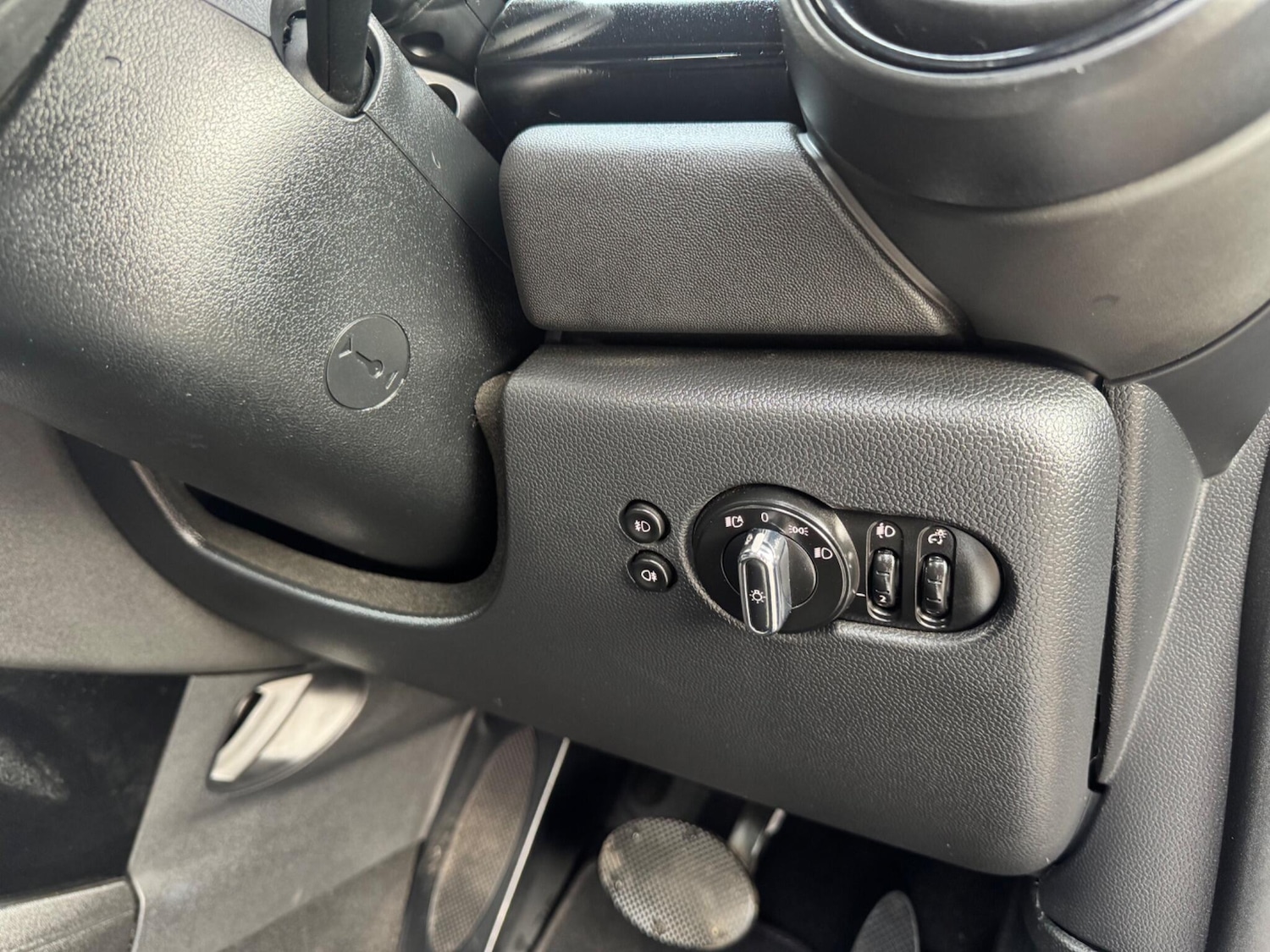 Used MINI Convertible 2019 for sale - 77957290: Photo 35