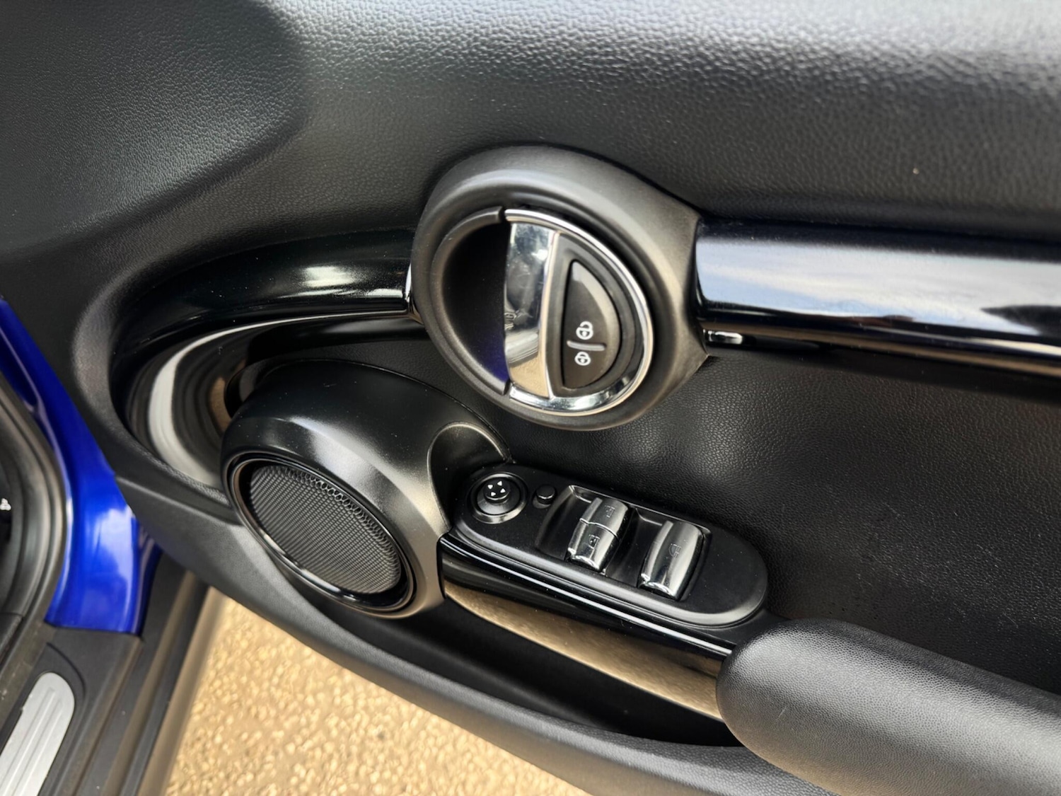 Used MINI Convertible 2019 for sale - 77957290: Photo 37