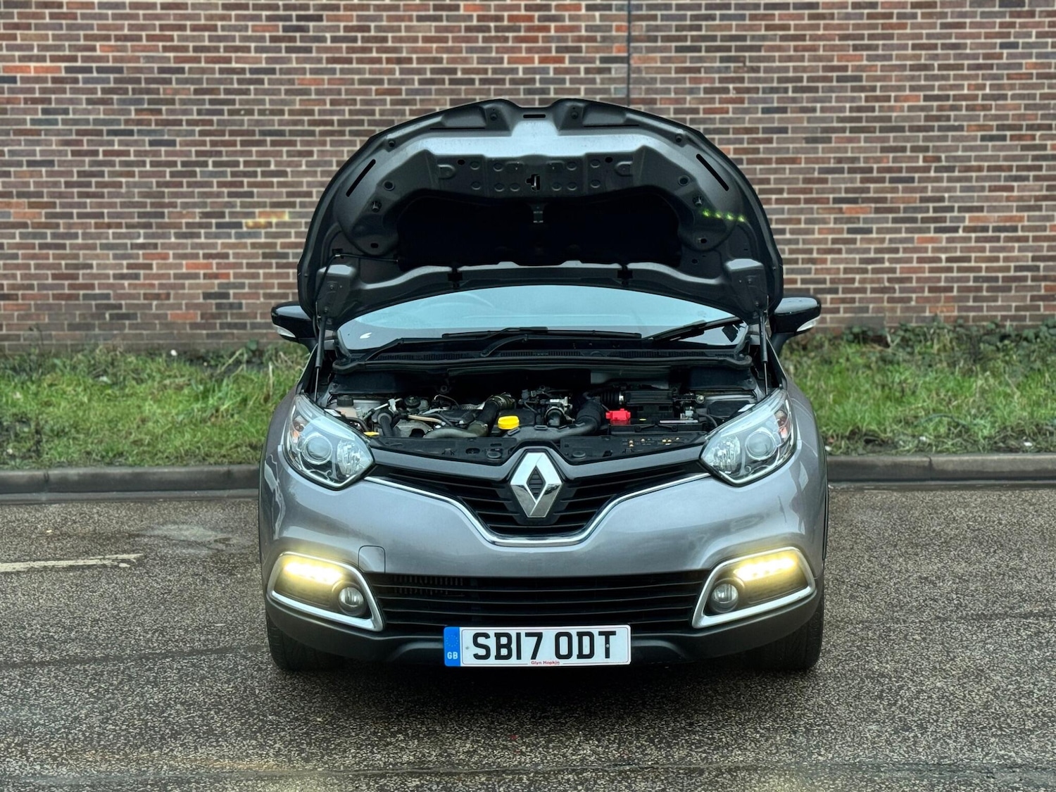 Used Renault Captur for sale - 77683936: Photo 17