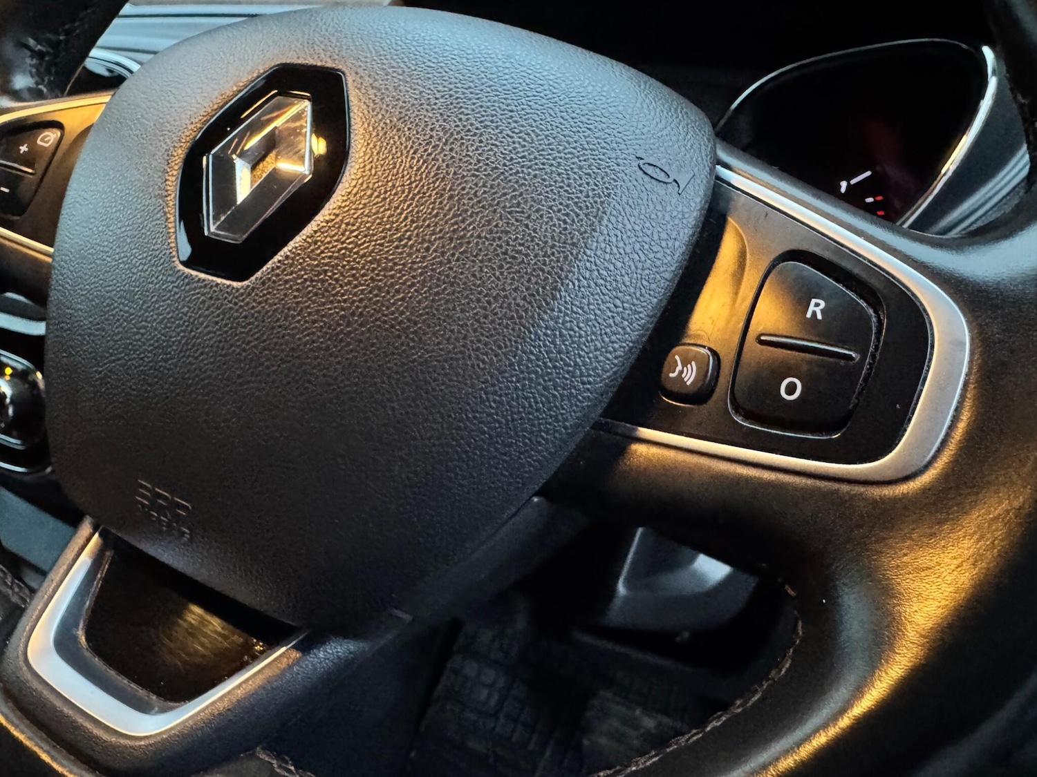 Used Renault Captur for sale - 77683936: Photo 33