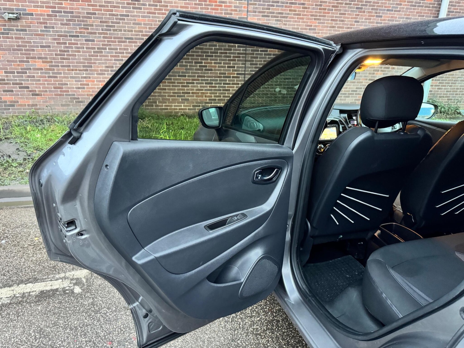 Used Renault Captur for sale - 77683936: Photo 36