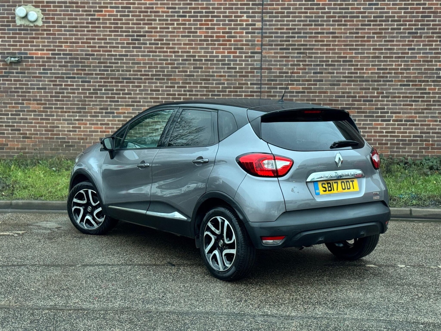 Used Renault Captur for sale - 77683936: Photo 4