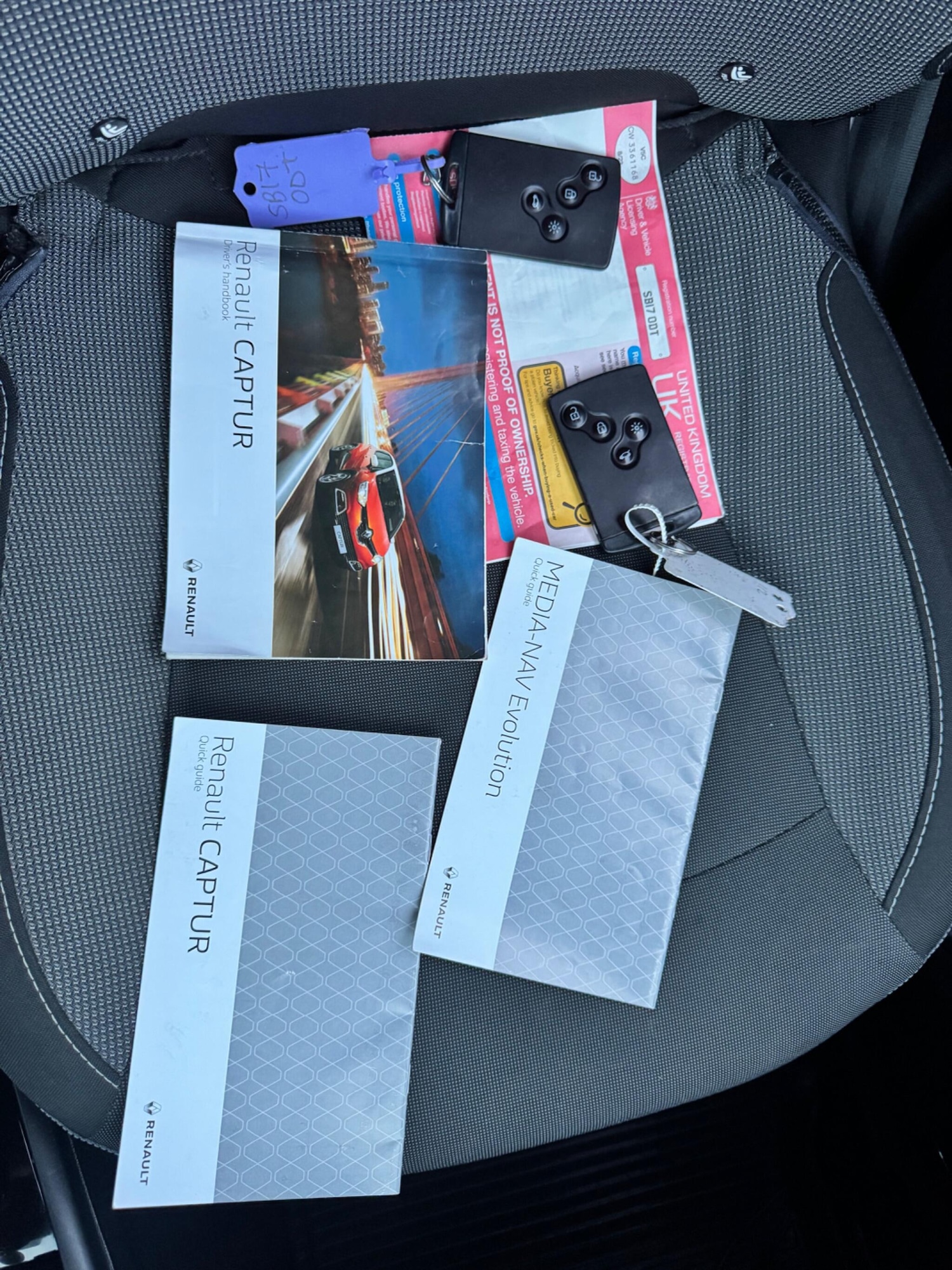 Used Renault Captur for sale - 77683936: Photo 46