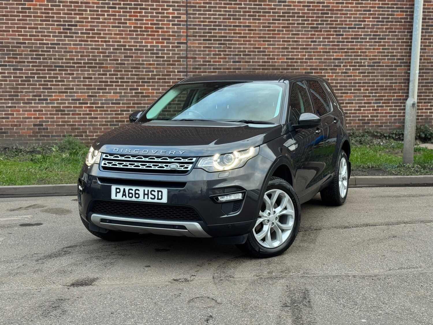 Used Land Rover Discovery Sport 2016 for sale - 77839801: Photo 15