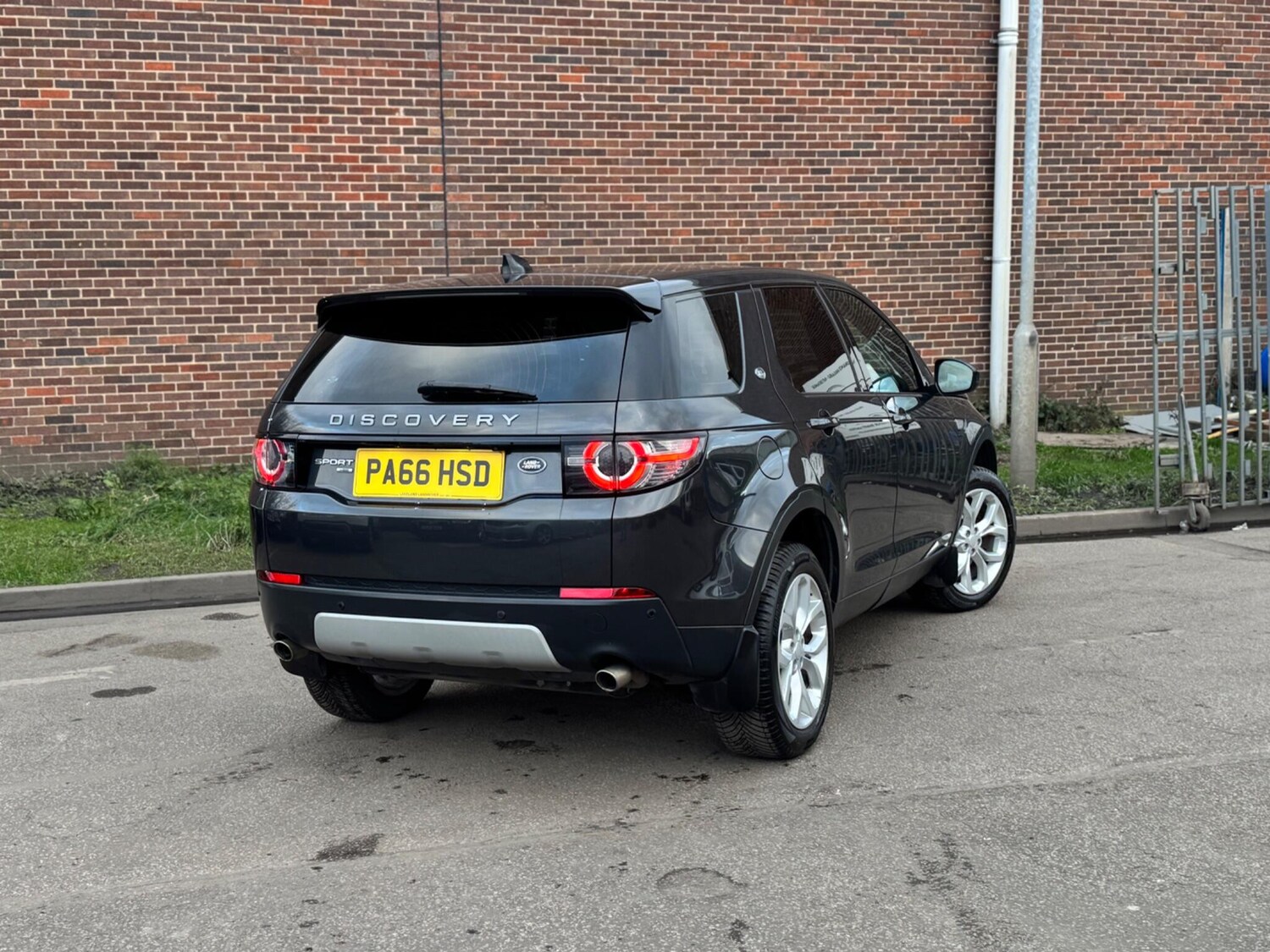 Used Land Rover Discovery Sport 2016 for sale - 77839801: Photo 16
