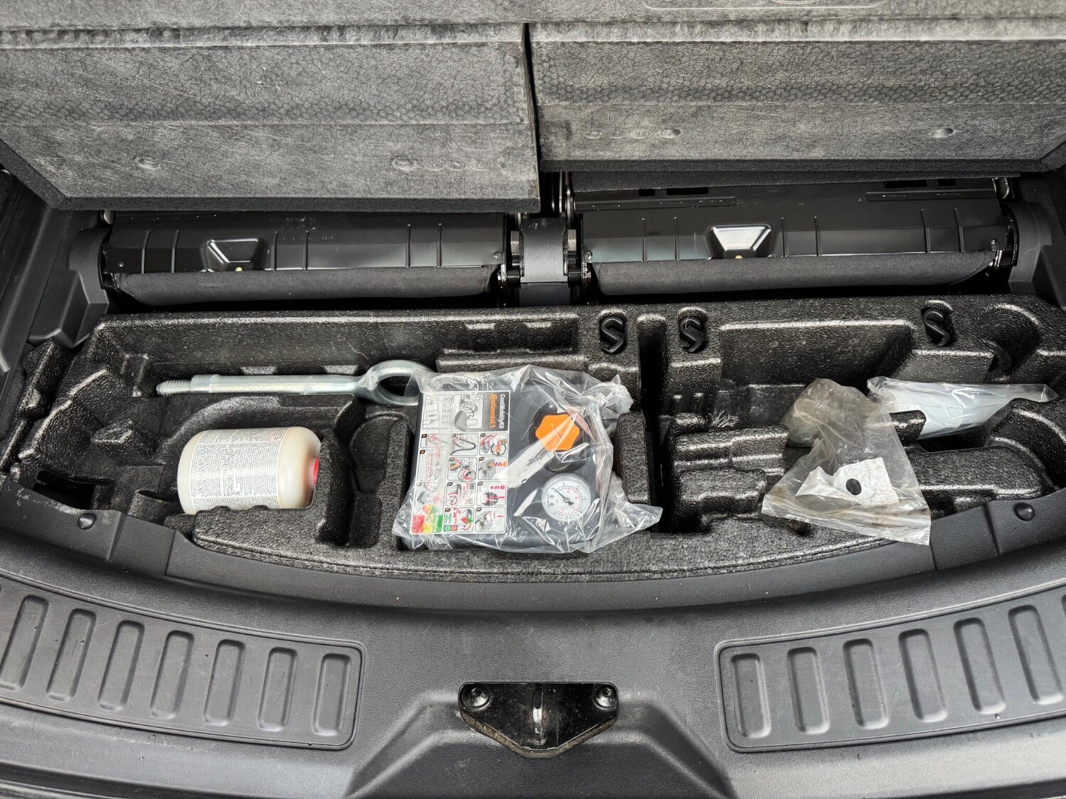 Used Land Rover Discovery Sport 2016 for sale - 77839801: Photo 21