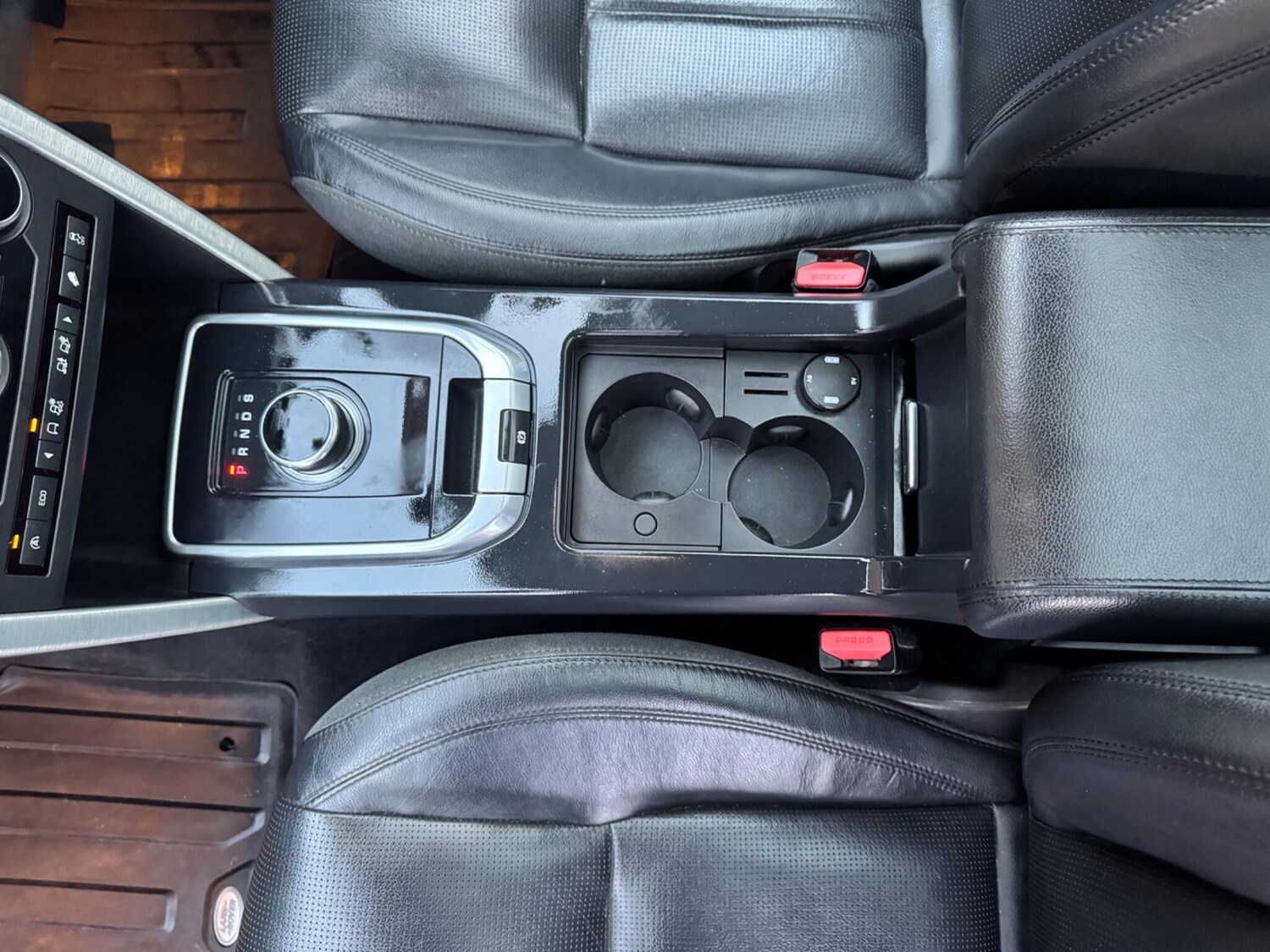 Used Land Rover Discovery Sport 2016 for sale - 77839801: Photo 26