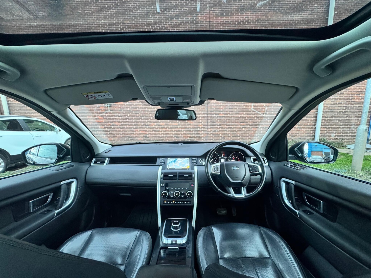 Used Land Rover Discovery Sport 2016 for sale - 77839801: Photo 3