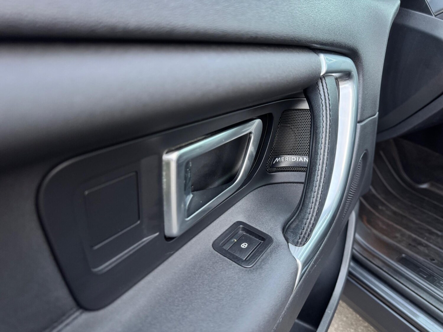 Used Land Rover Discovery Sport 2016 for sale - 77839801: Photo 34