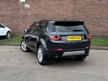 Used Land Rover Discovery Sport 2016 for sale - 77839801: Photo
