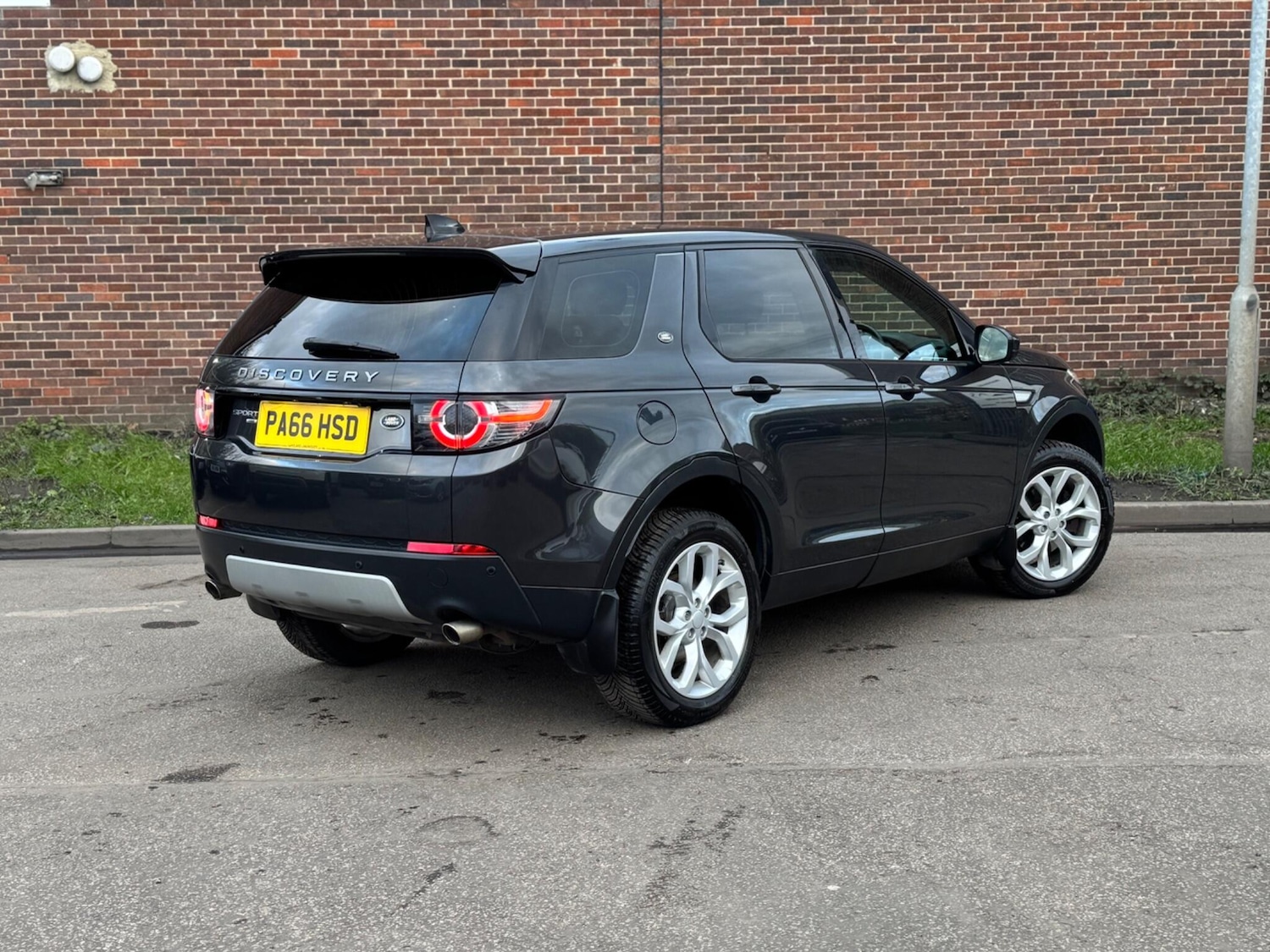 Used Land Rover Discovery Sport 2016 for sale - 77839801: Photo 6