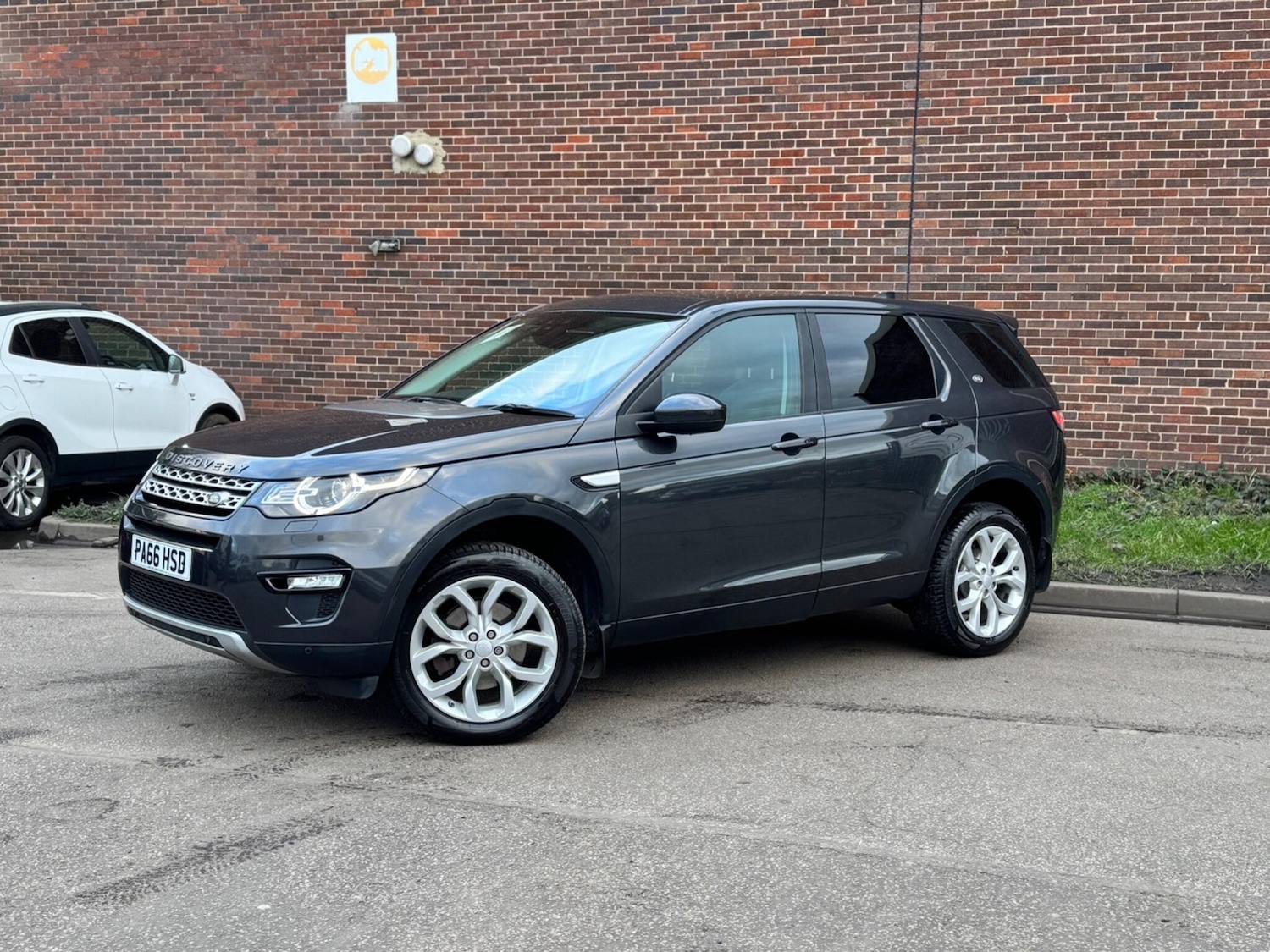 Used Land Rover Discovery Sport 2016 for sale - 77839801: Photo 9