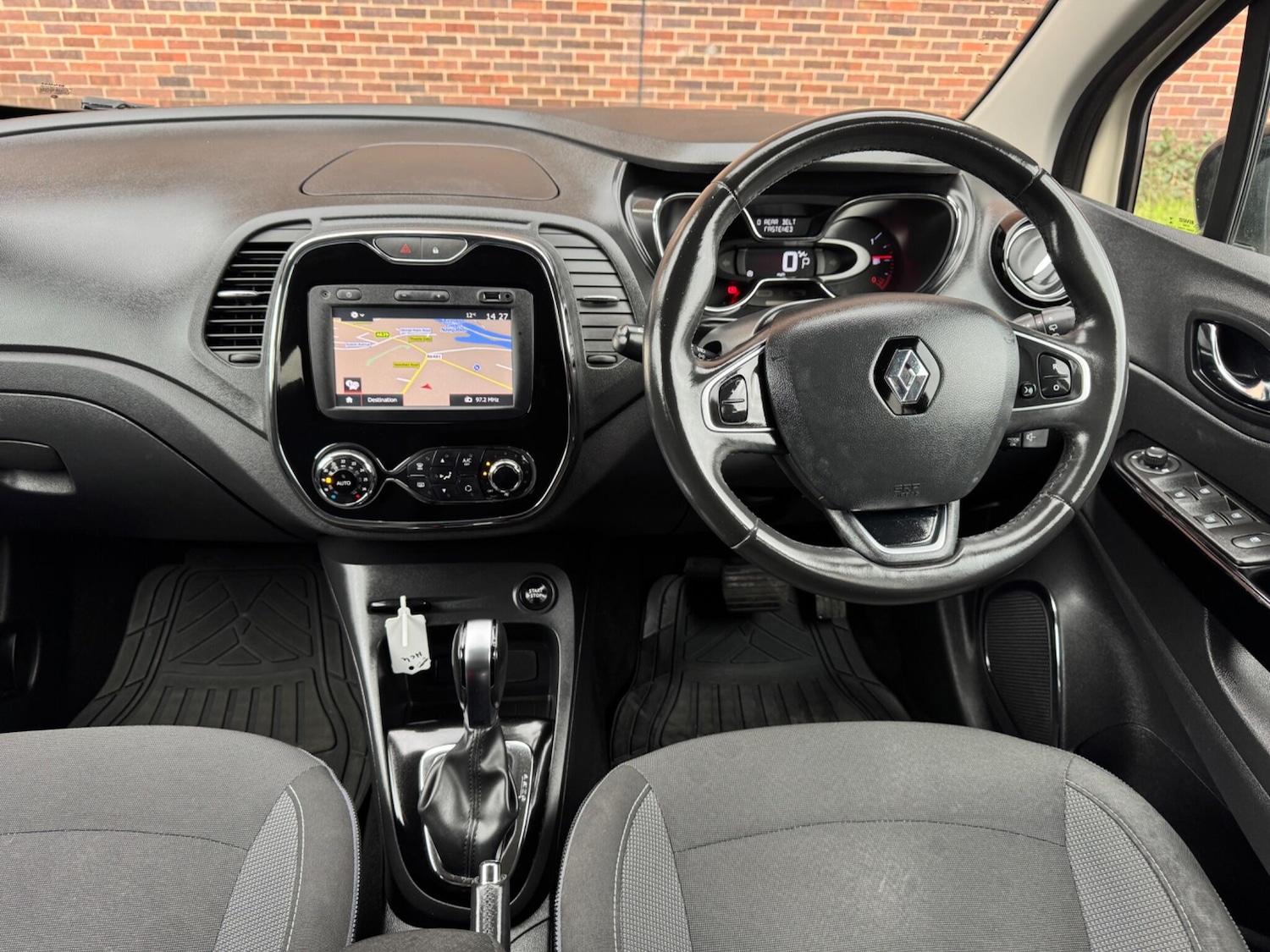 Used Renault Captur for sale - 77684218: Photo 21