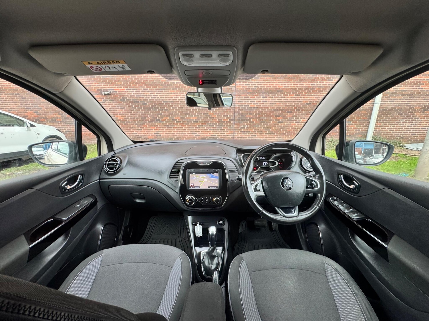 Used Renault Captur for sale - 77684218: Photo 3