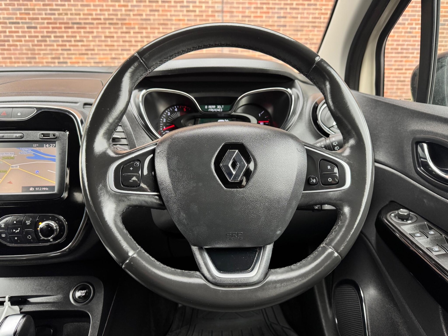 Used Renault Captur for sale - 77684218: Photo 43