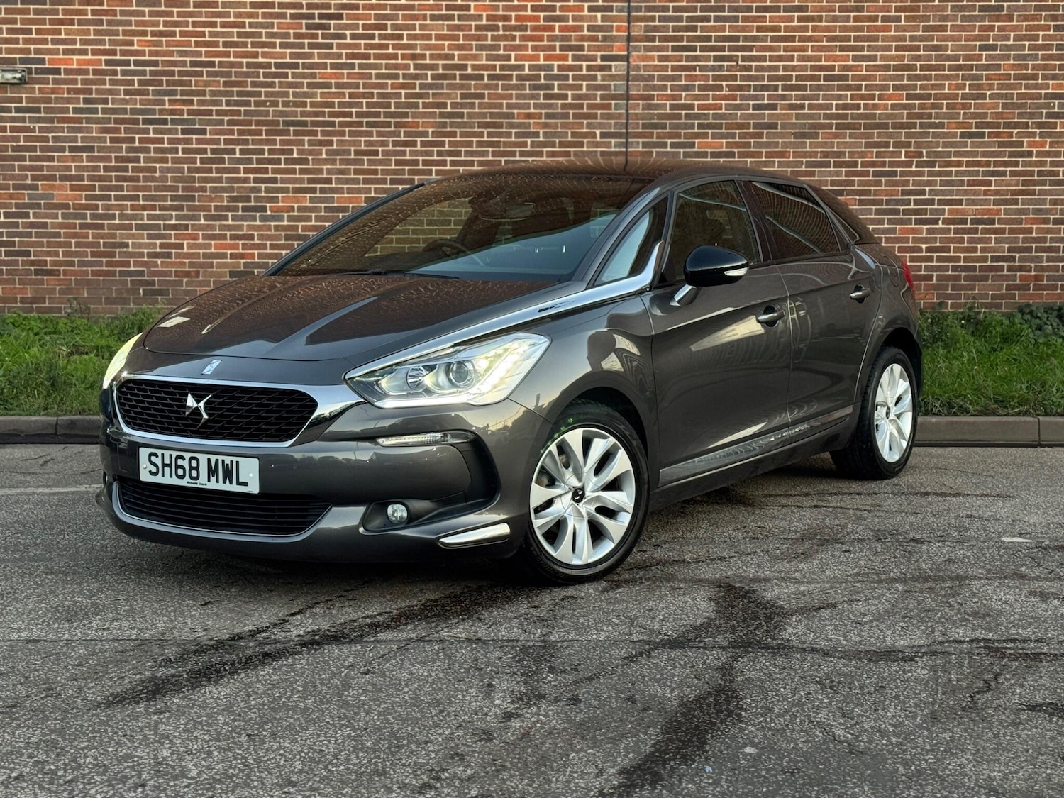 Used DS Automobiles DS 5 2018 for sale - 76633111: Photo 2